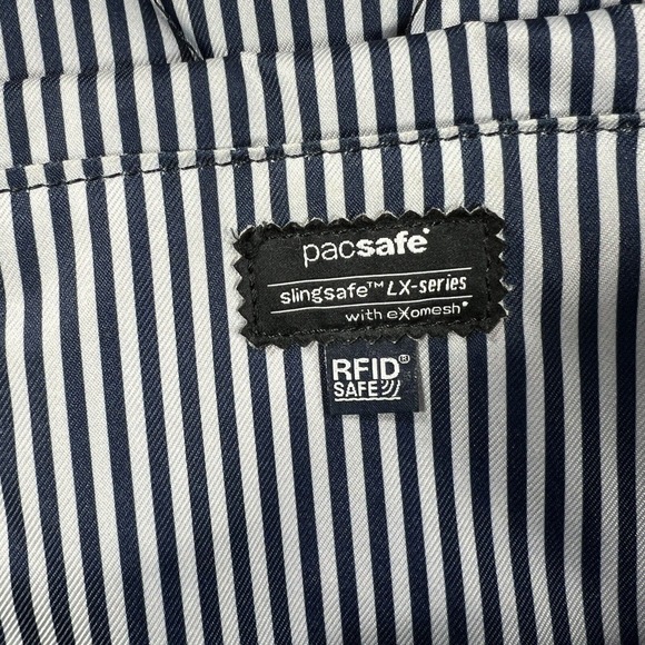 Pacsafe Slingsafe LX300 Backpack Black Laptop Bag Convertible RFID Travel - Picture 5 of 6